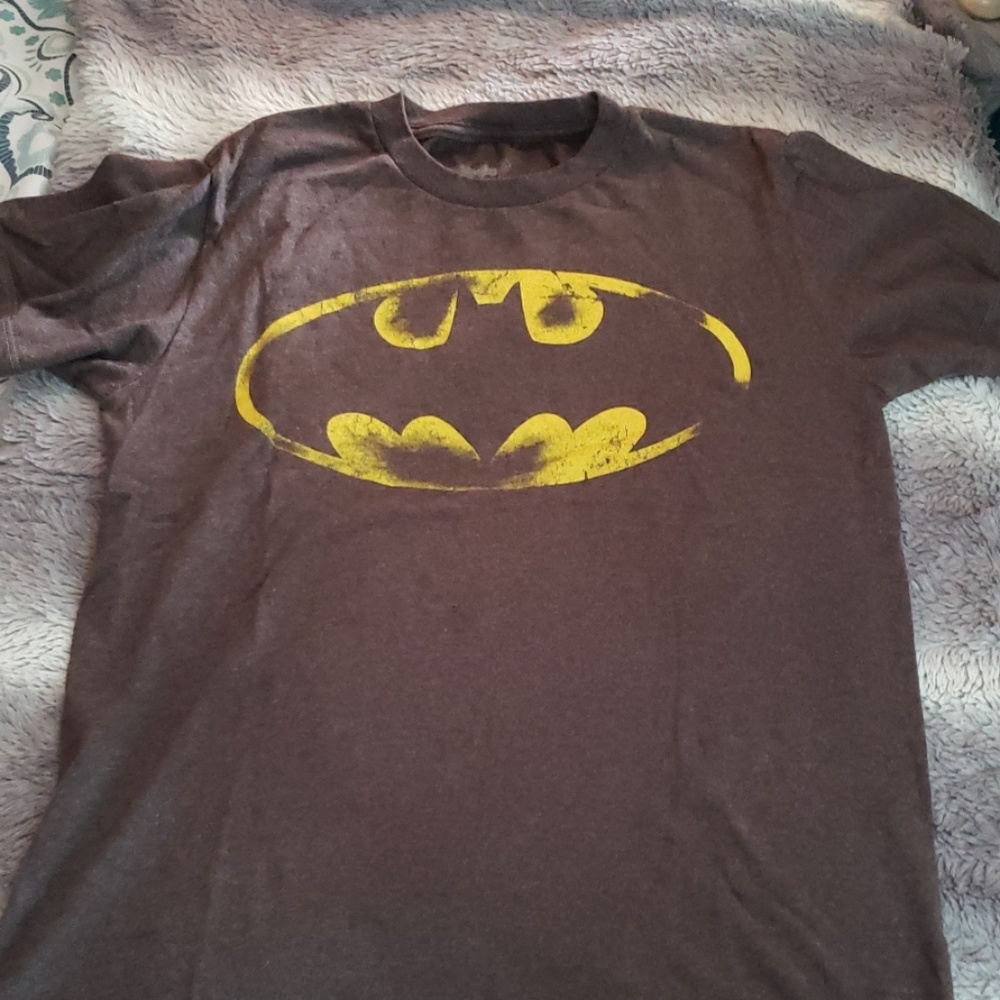 Gray batman tee